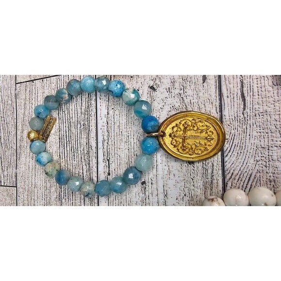 Lot of 4 Liv N Grace Stretch Bracelets Natural Stones Charms Cross Handmade - Picture 4 of 7